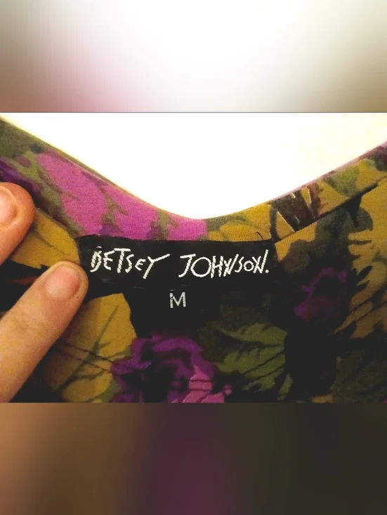 Vintage 90s Betsey Johnson Floral Dress Midi Fit Flare Cap Sleeve Black Purple M - Picture 5 of 6